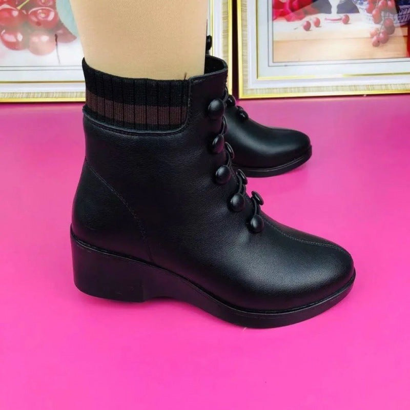 【35-41】2024 jesienne i zimowe popularne damskie buty z miękkiej skóry na pochyłym obcasie3837607