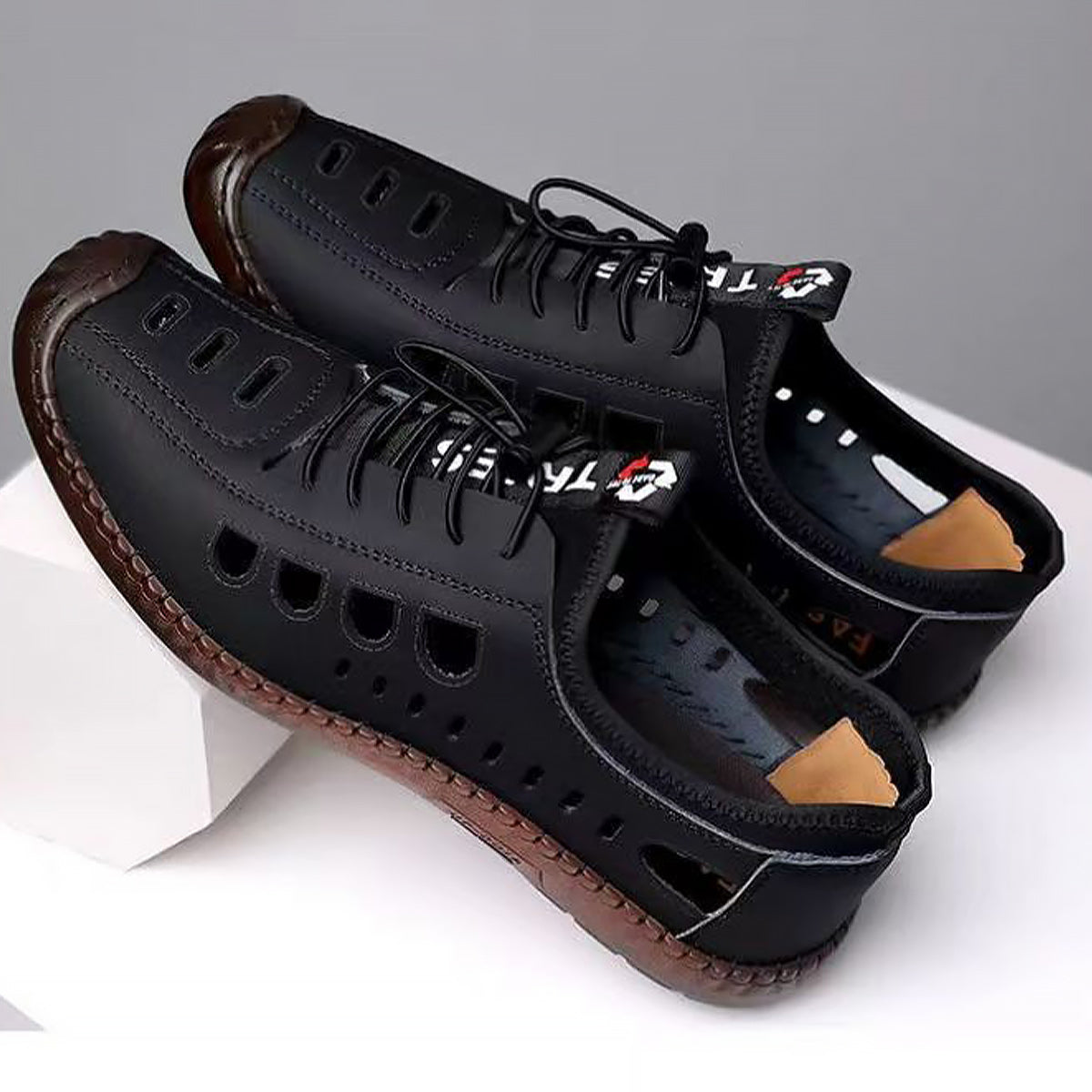 ⚡【39-44】🔥2025 nowe letnie męskie oddychające, wydrążone, miękkie, codzienne buty z dziurami, 💧 oddychające, lekkie i odporne na pot, ⛱ uniwersalne, swobodne i wygodne do noszenia na zewnątrz