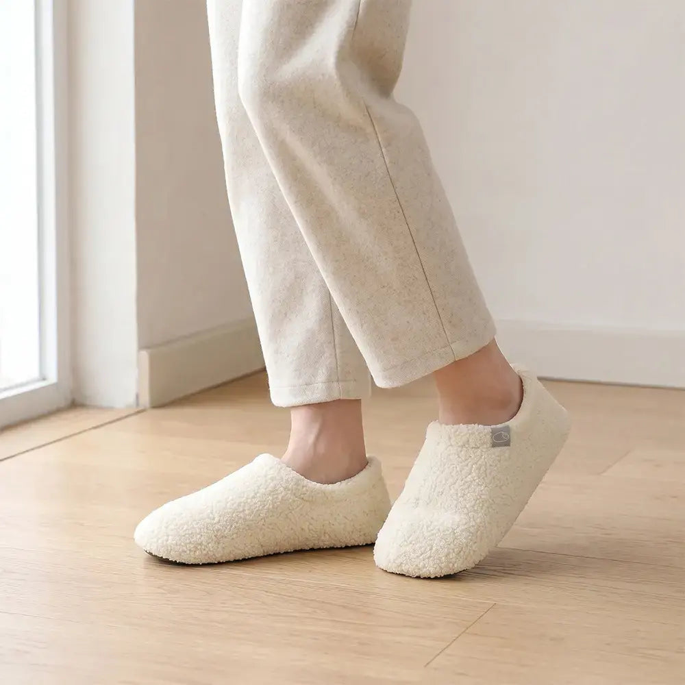 【36-45】Bestsellerowe zimowe kapcie domowe unisex – na miękkiej podeszwie, z zakrytym piętem, ciche, z pianką memory