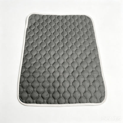 Alfombrilla refrescante para mascotas (no requiere llenado de agua)  — Fabricada en tejido Oxford transpirable; apta para todo tipo de camas o jaulas para mascotas.
