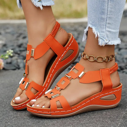 【36-43】👡 Rimske sandale s platformom i metalnim kopčama – elastične trake, ultra mekani potplat i udobnost od 5,5 cm! ☀️✨