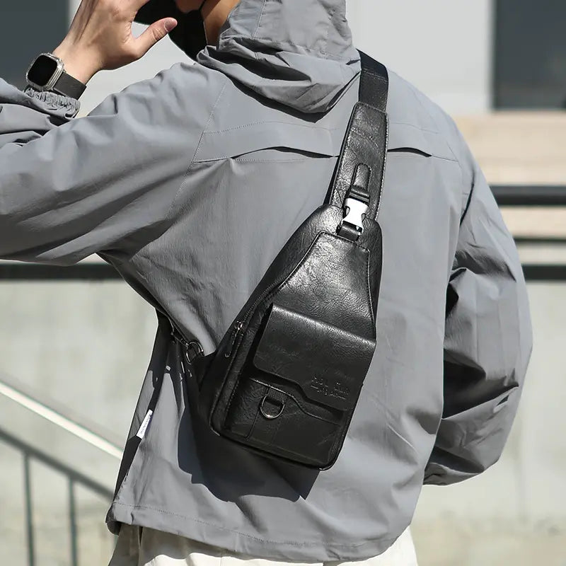 🔥😎【50% de descuento✨】Bolso de pecho sencillo retro para hombre: cuero genuino, duradero