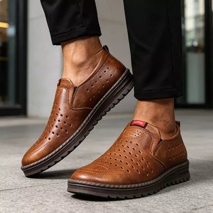 👞50% de descuento🏆 Zapatos de hombre de piel suave con perforaciones transpirables, adecuados tanto para ocasiones formales como informales. ✅️Pago contra entrega