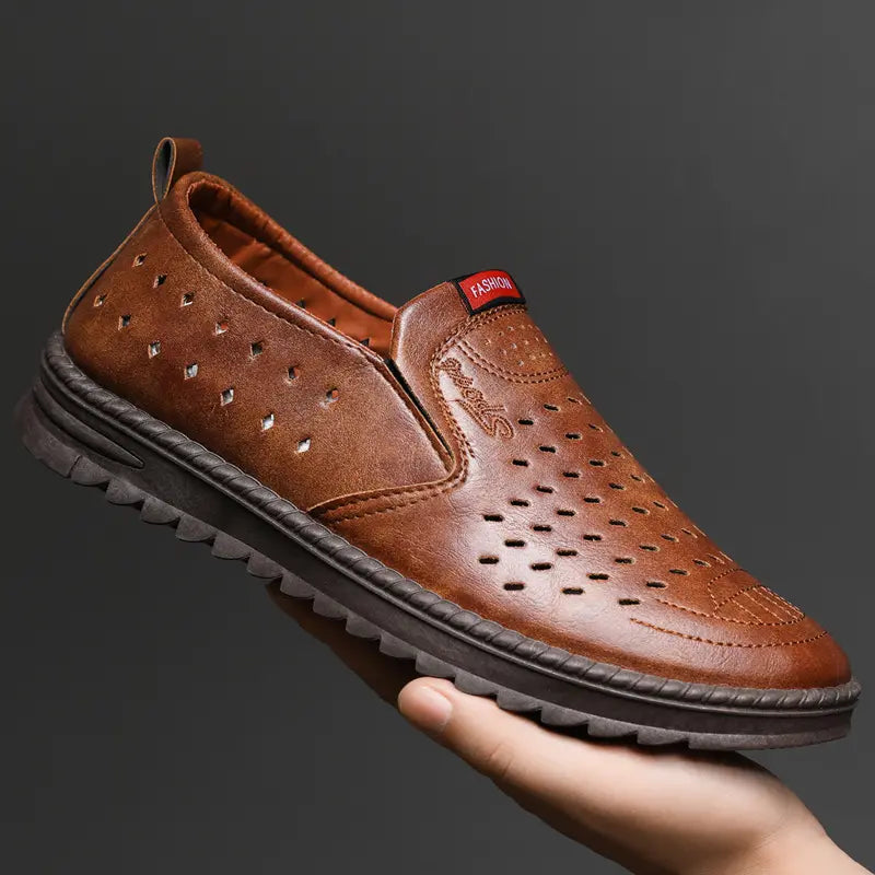 👞50% de descuento🏆 Zapatos de hombre de piel suave con perforaciones transpirables, adecuados tanto para ocasiones formales como informales. ✅️Pago contra entrega
