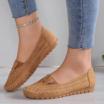 ☁【Suaves y cómodas, no querrás quitártelas】Zapatillas casuales con estilo, bordadas y con una suela ultrasuave.