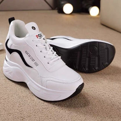 【35-40】🎉👟Nowe damskie skórzane buty sportowe z wysoką cholewką i grubą podeszwą, wodoodporne i wygodne