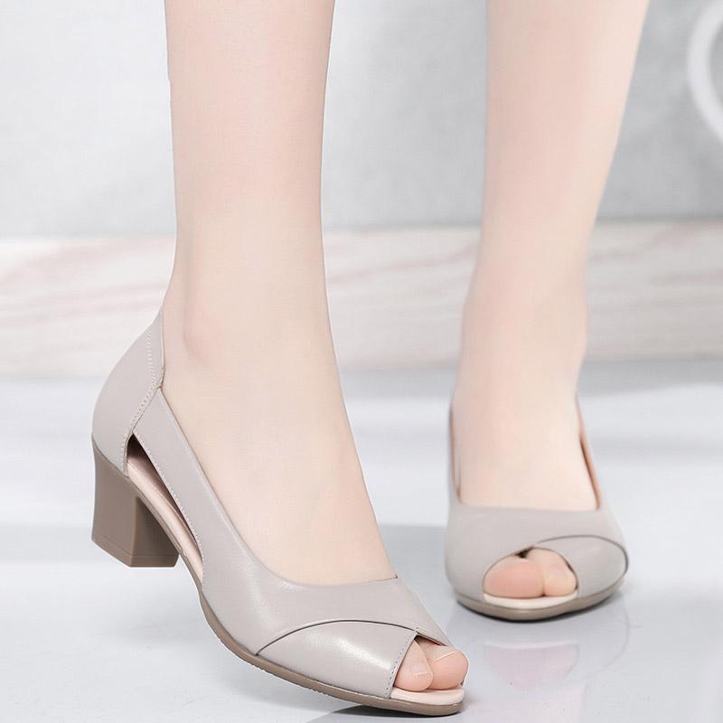 👠2025 nowe skórzane sandały, antypoślizgowe skórzane grube obcasy i miękkie podeszwy, modne i eleganckie