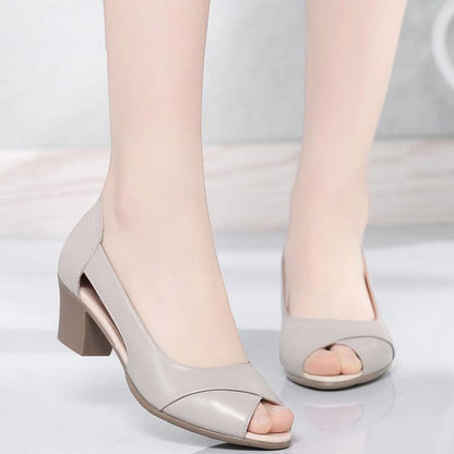 👠2025 nowe skórzane sandały, antypoślizgowe skórzane grube obcasy i miękkie podeszwy, modne i eleganckie