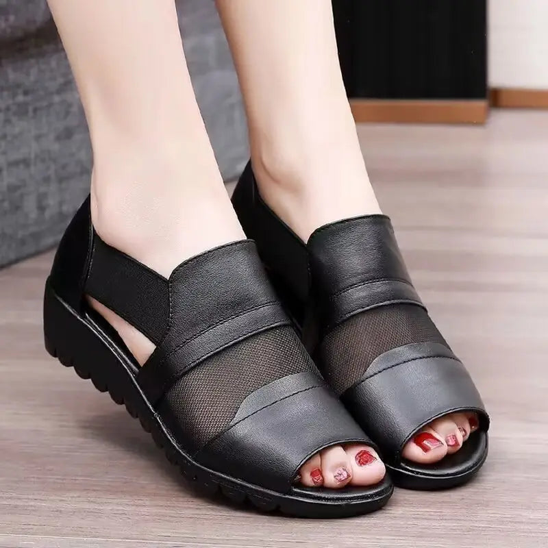 【50% de descuento】Sandalias elegantes para mamá 2026: cuero suave y plataforma ligera【35-41】