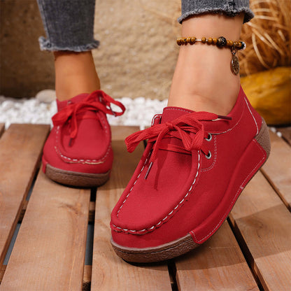 Nuevas zapatillas de cuero con cordones para el tiempo libre del año 2026.