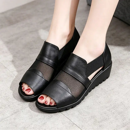 【50% de descuento】Sandalias elegantes para mamá 2026: cuero suave y plataforma ligera【35-41】